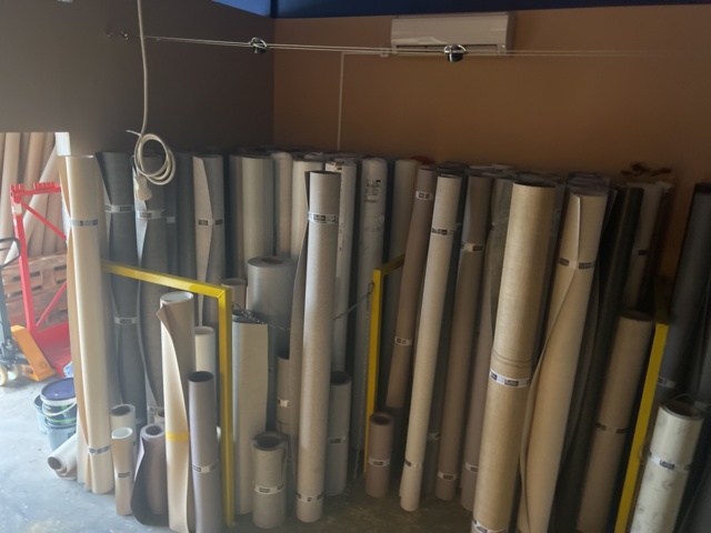 919709-24 Stock of floor mats, welding wire, parquet flooring, tools and accessories