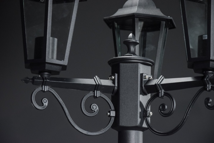 1102587-1 Lamp post Antique 3-arm LED. Black, 1 pc.