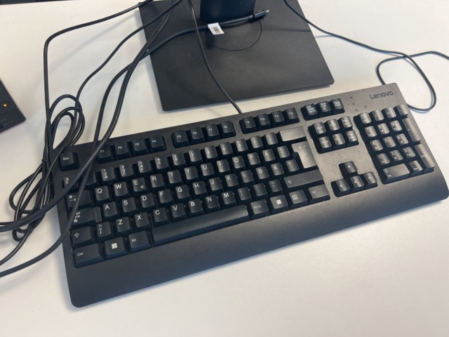 1050367-3 Monitor Voxicon 27", mouse Contour, docking station