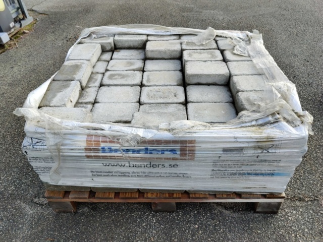 1088142-3 Marksten Benders Labyrinth Antique Solid Stone Gray 210x140x60mm (approx. 5.8 m2)