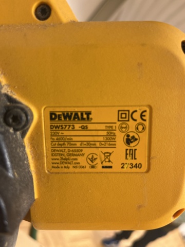 1078398-7 Kap & Gersåg Dewalt DWS773 -QS inkl Sågbord DE7033-XJ