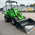 1102695-8 Compact loader Avant 630