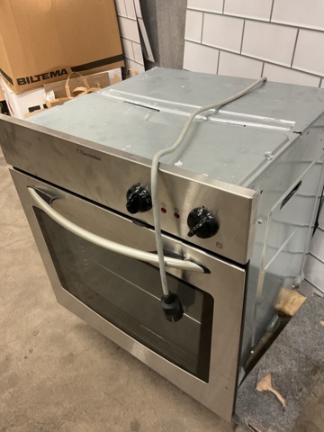 1061523-3 Electrolux built-in oven