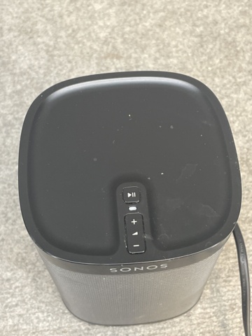 1060318-6 Sonos speakers