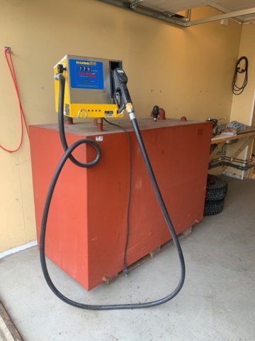 1036776-1 Fuel tank with pump 1000 liters