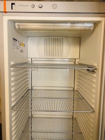 1103558-2 Refrigerator with glass door Liebherr FKvsl 4112