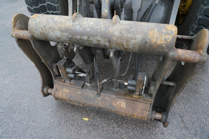 1103580-12 Loader Volvo L90E - 2002