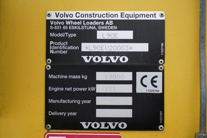 1103580-14 Loader Volvo L90E - 2002