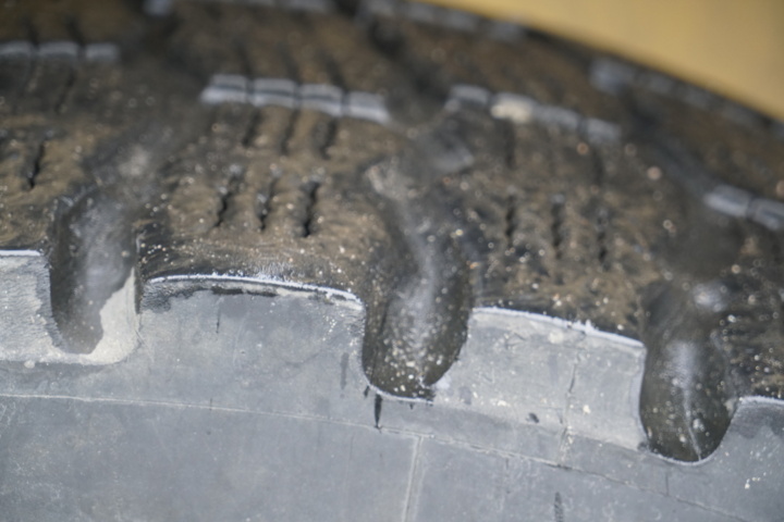 1103580-24 Loader Volvo L90E - 2002