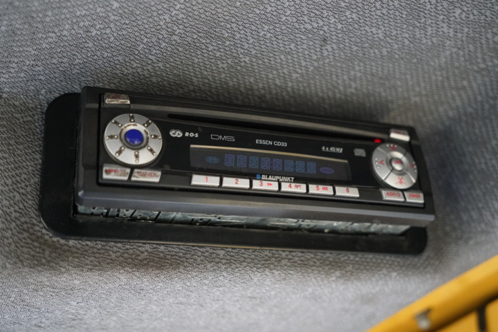 1103580-34 Loader Volvo L90E - 2002