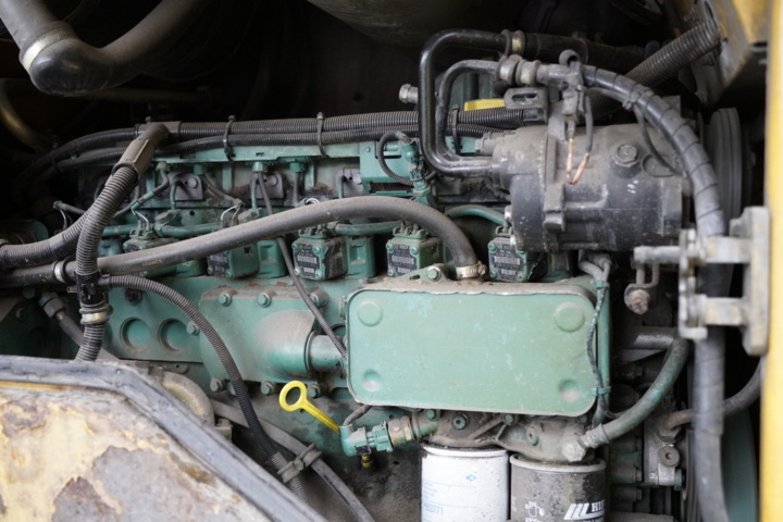 1103580-45 Loader Volvo L90E - 2002