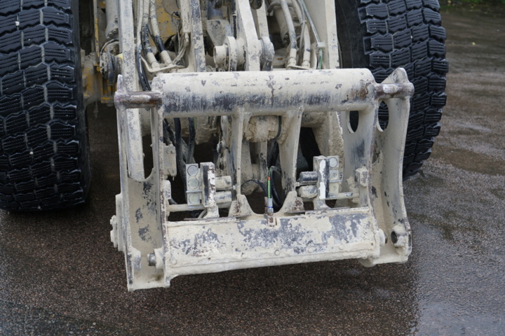 1103581-10 Loader Volvo L90C - 1996