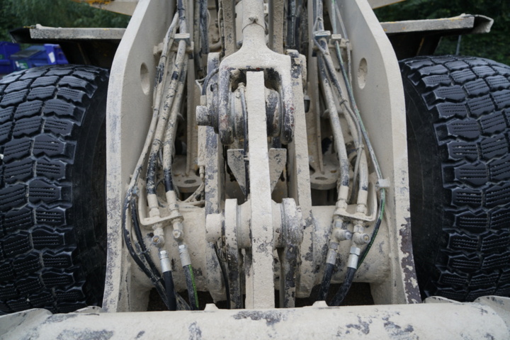 1103581-11 Loader Volvo L90C - 1996