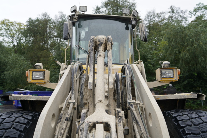 1103581-12 Loader Volvo L90C - 1996