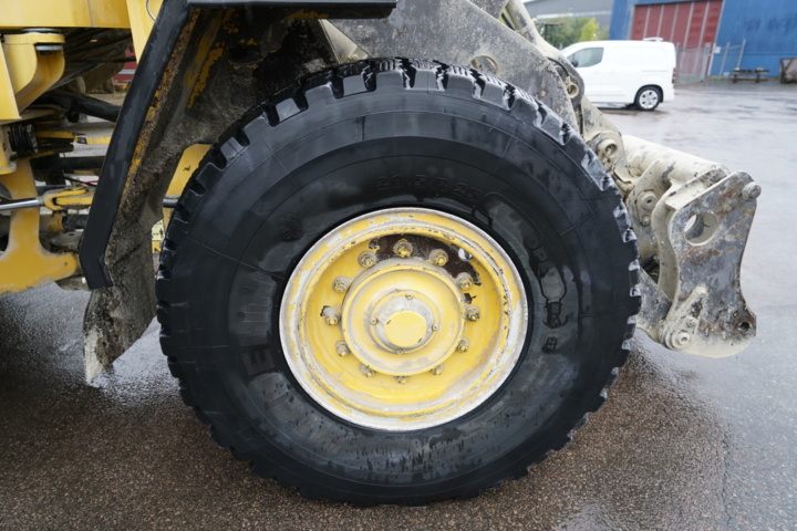 1103581-21 Loader Volvo L90C - 1996