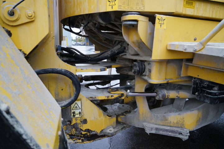 1103581-24 Loader Volvo L90C - 1996