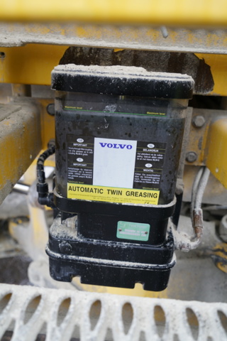 1103581-32 Loader Volvo L90C - 1996