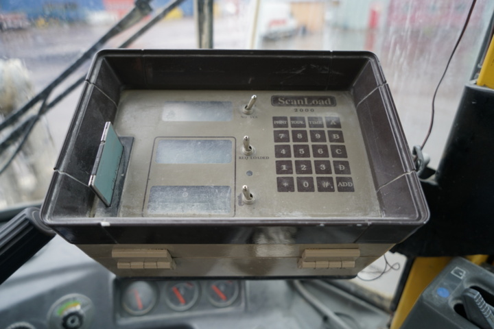 1103581-44 Loader Volvo L90C - 1996