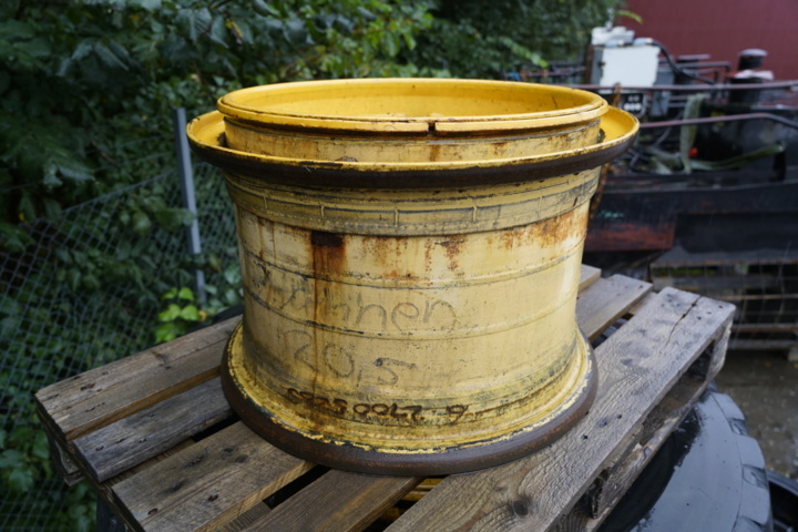 1103581-52 Loader Volvo L90C - 1996