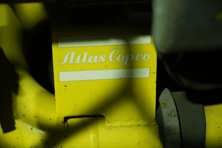 1103584-5 Compressor Atlas Copco incl. lifting basket