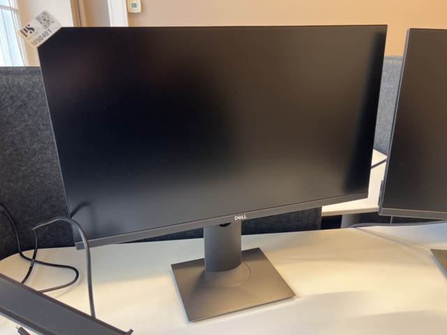 1050401-2 Monitors 2 Dell