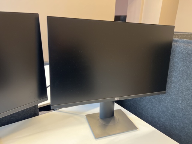 1050401-3 Monitors 2 Dell