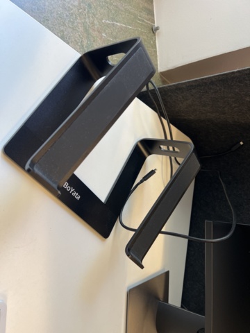 1050401-4 Monitors 2 Dell