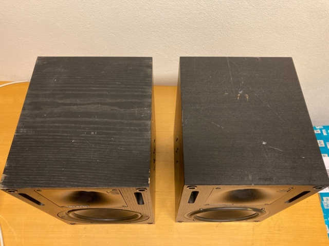 1104082-11 Genelec Biamp 1031A kaiuttimet ja 1092A subwoofer