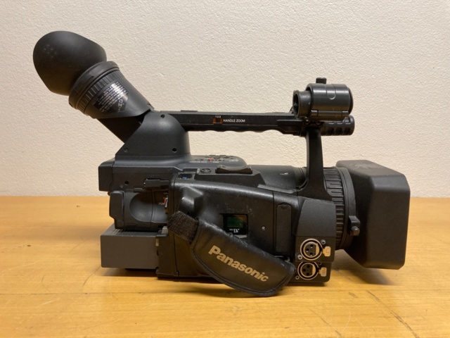 1104086-4 Panasonic AG-HVX201AE Camcorder - 997h
