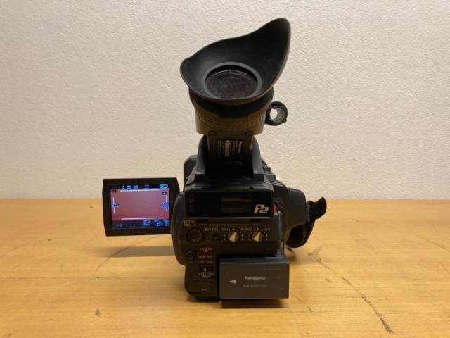 1104086-5 Panasonic AG-HVX201AE Camcorder - 997h