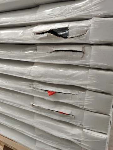 1082486-14 40 radiators Henrad Compact All In 11 400x1800 mm