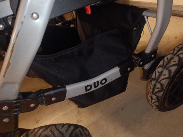 999994-8 2 pushchairs (discarded)