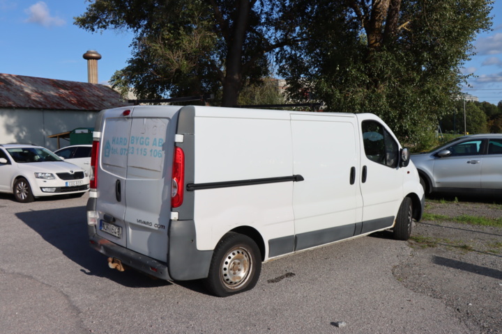 1104518-4 Opel Vivaro 2.9t 2.0 CDTI - 2008