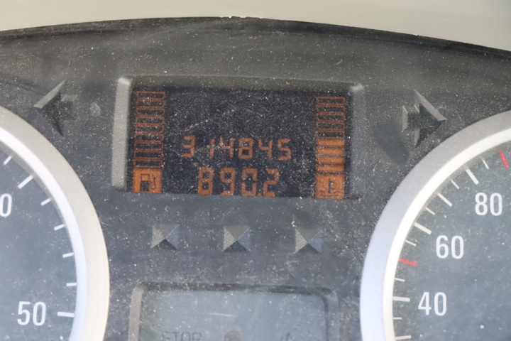 1104518-12 Opel Vivaro 2.9t 2.0 CDTI - 2008