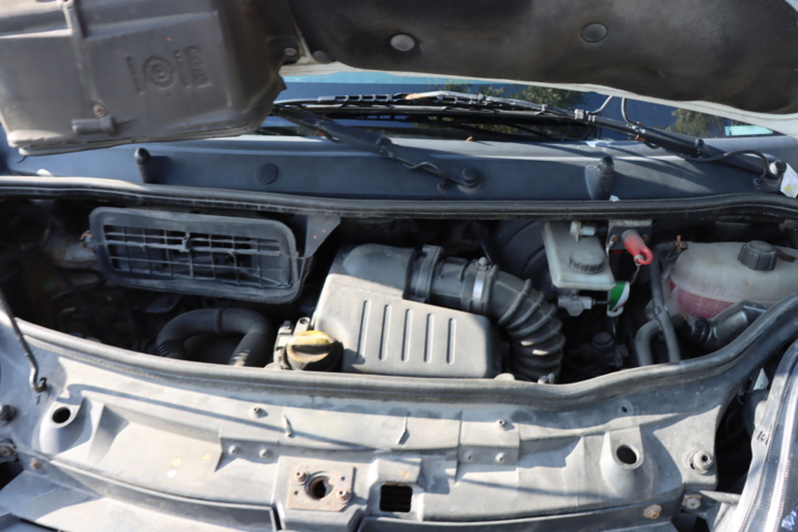 1104518-18 Opel Vivaro 2.9t 2.0 CDTI - 2008