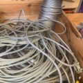 1035172-6 Skärmade kablar på pall