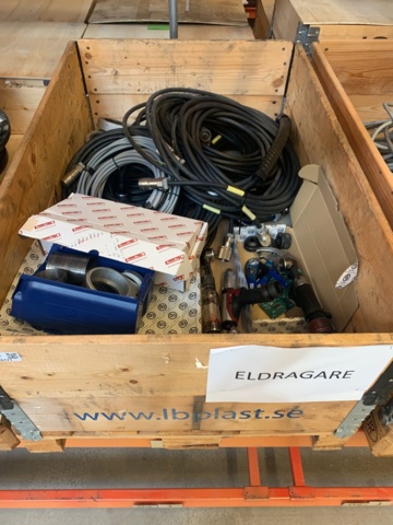 1035171-1 George Renault power tools + cables