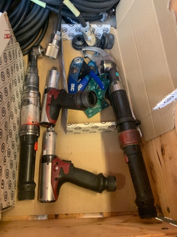 1035171-2 George Renault power tools + cables