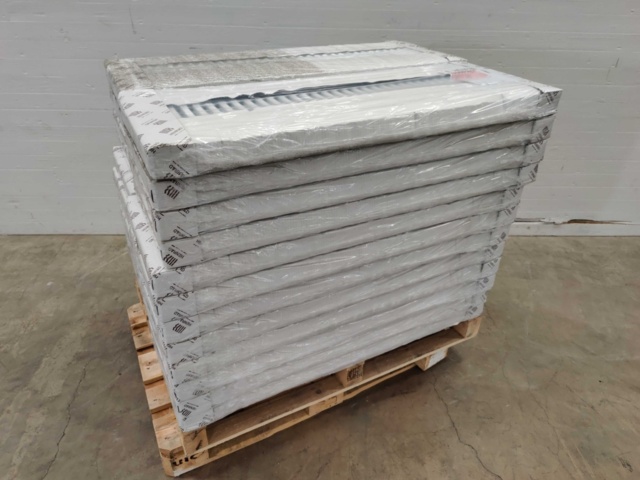 1082500-1 24 radiators Henrad Compact All In 22 400x1200 mm