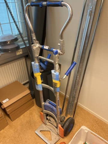 1085710-3 Stair climber Lift car