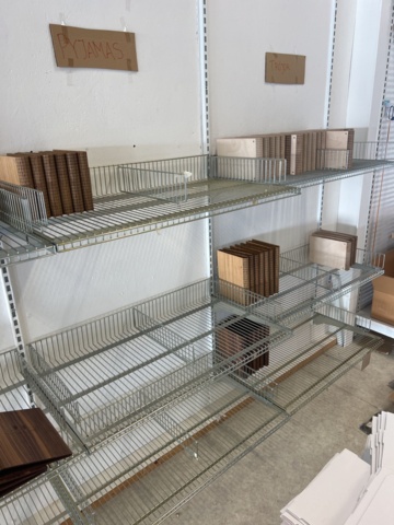 1050477-8 Gästböcker i trä, med papper