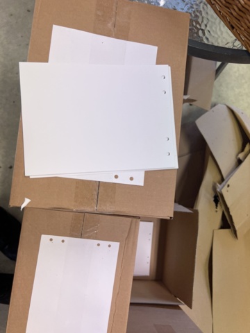 1050477-13 Gästböcker i trä, med papper