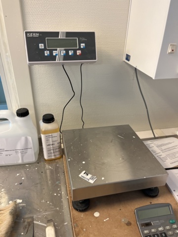 1085726-4 Digital scale Kern EOC