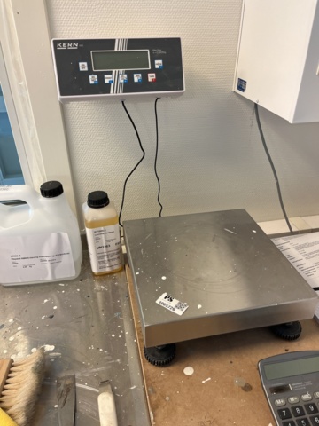 1085726-6 Digital scale Kern EOC