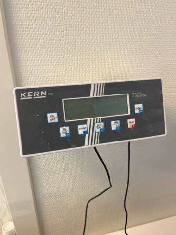 1085726-8 Digital scale Kern EOC