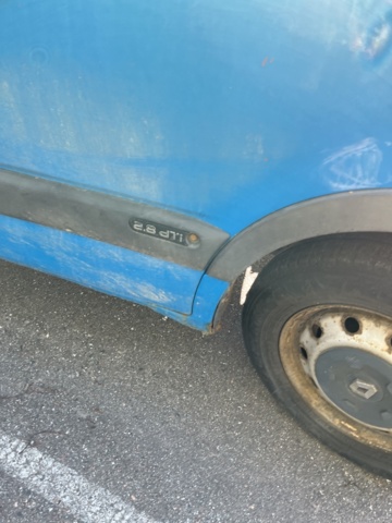 1085731-12 Renault Master Chassis Cab 3.5 T 2.5 dCi Manual, 115hp, 2001 Subject to repair