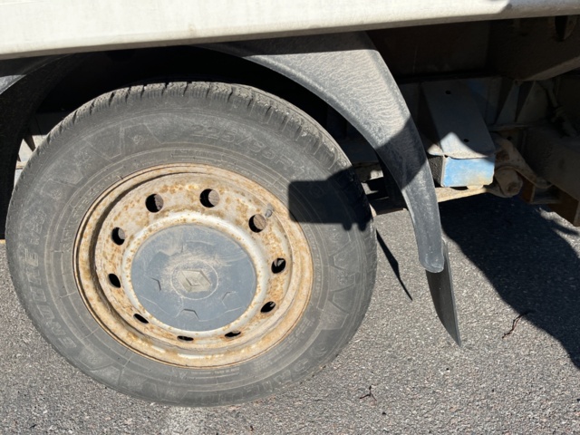 1085731-21 Renault Master Chassis Cab 3.5 T 2.5 dCi Manual, 115hp, 2001 Subject to repair