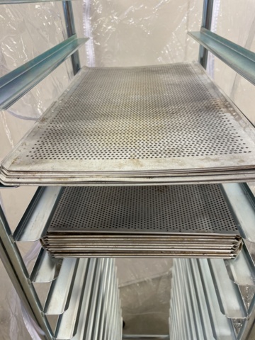 998829-9 2 st Kantinvagnar med plåtar