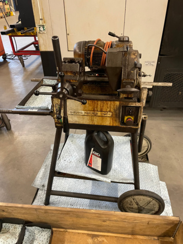 1049678-2 Thread machine/belt machine George Fischer Km 2 with tool