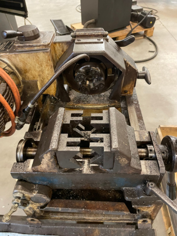 1049678-6 Thread machine/belt machine George Fischer Km 2 with tool